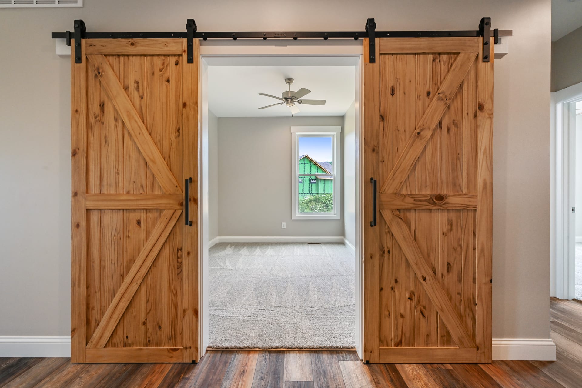 Second guest bedroom in Larkin residence