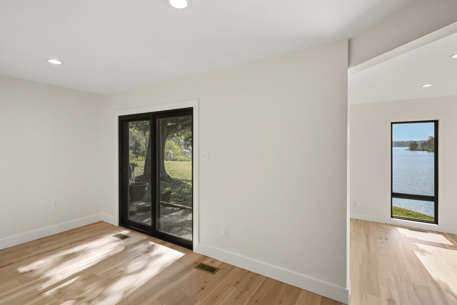 Guest bedroom in Perfect custom home Lawrenceburg